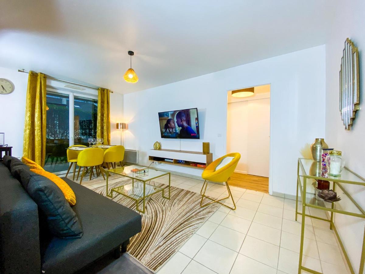 Apartamento The Golden House * Parking * Garden Corbeil-Essonnes Exterior foto