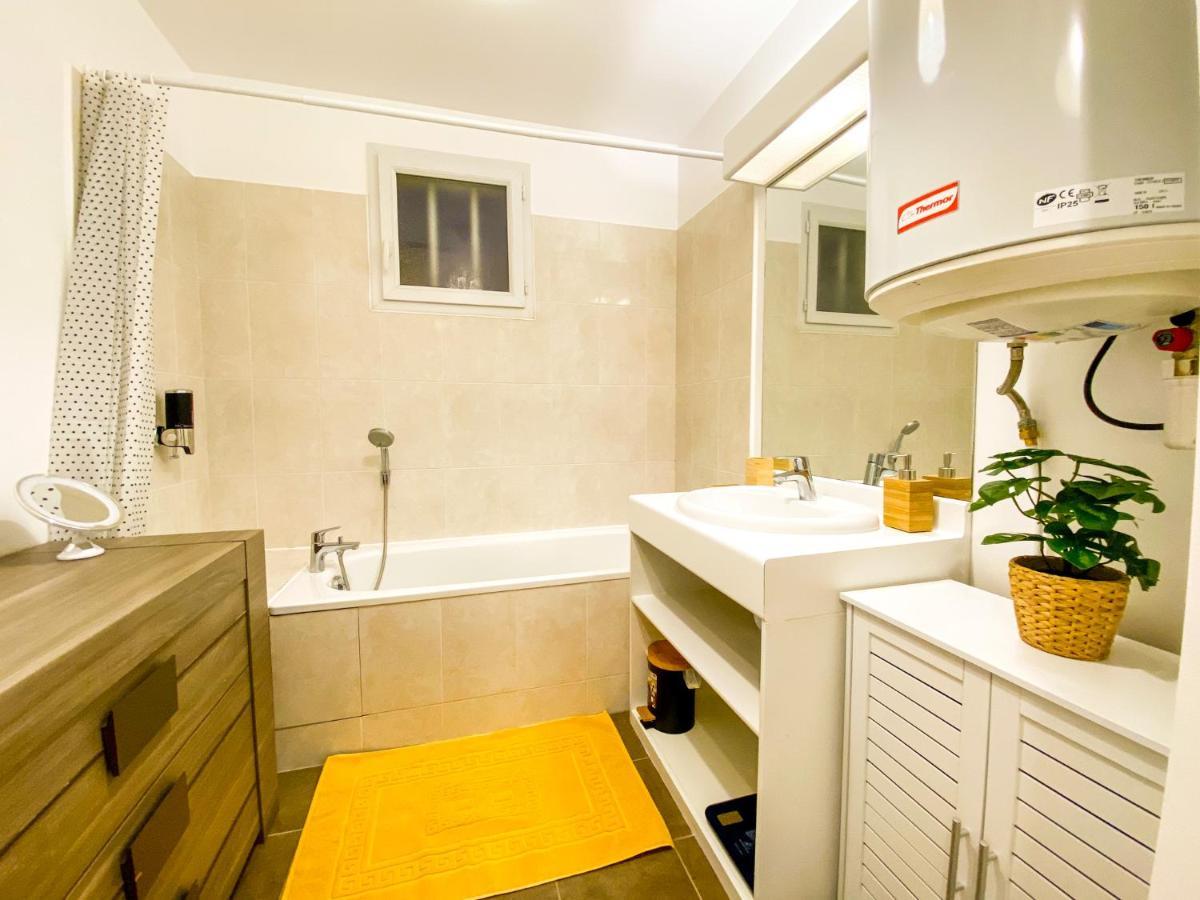 Apartamento The Golden House * Parking * Garden Corbeil-Essonnes Exterior foto